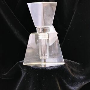 Elegant Clear Lead Crystal Perfume Bottle